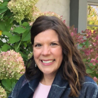 heidi smiling after getting better results with creatopia digital marketing